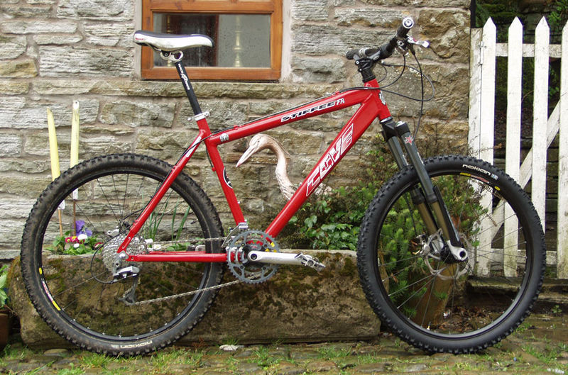 800px-Hardtail-mountain-bike